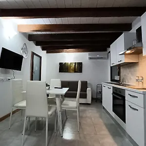 casa-apricale.hotelitalianriviera.com/